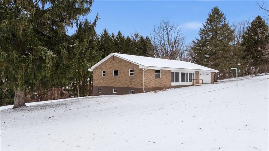 353 Thompson Hill Road Aliquippa, PA 15001 - Photo 34 of 37