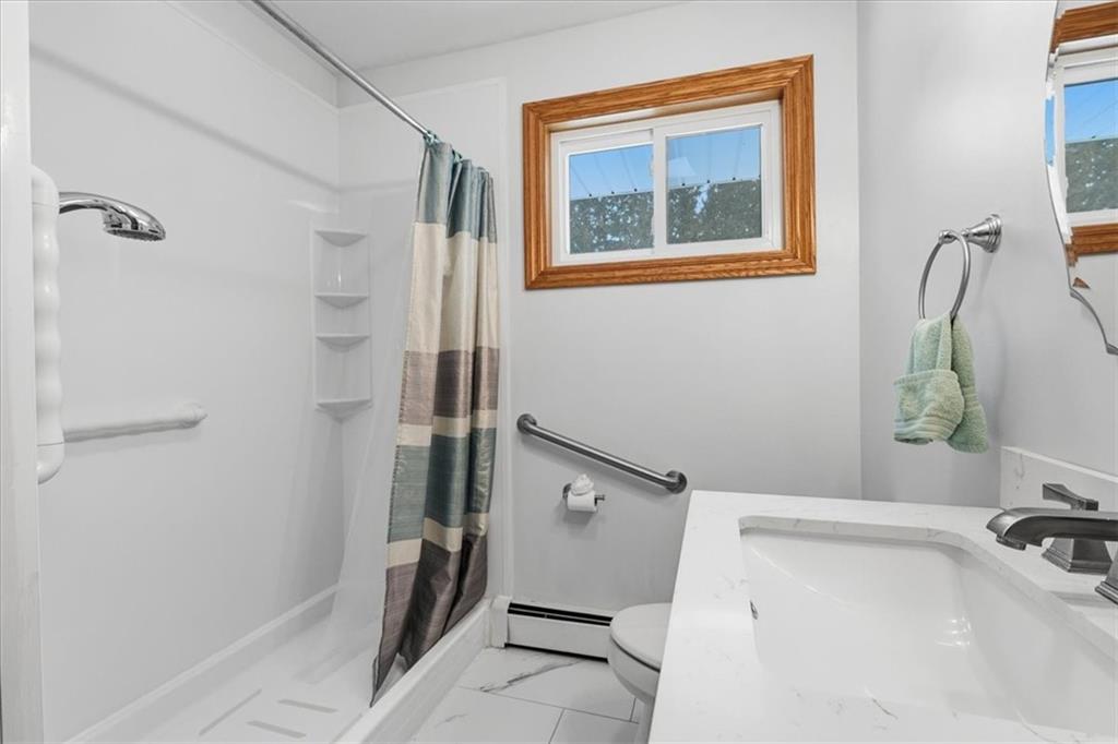 353 Thompson Hill Road Aliquippa, PA 15001 - Photo 7 of 37