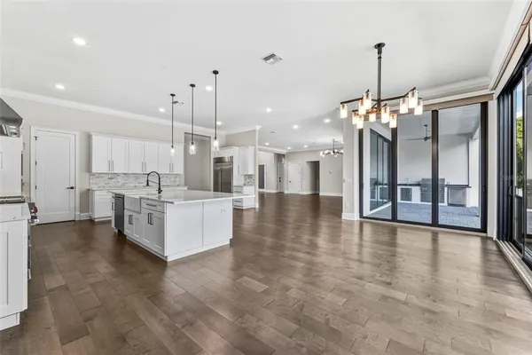 $25,000 | 481 West Davis Boulevard, Tampa, FL 33606