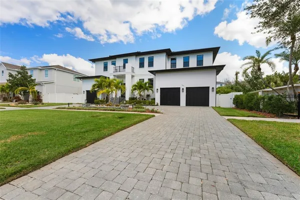 $25,000 | 481 West Davis Boulevard, Tampa, FL 33606