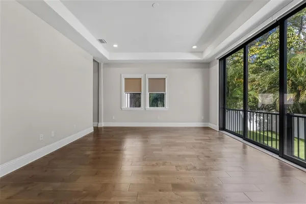 $25,000 | 481 West Davis Boulevard, Tampa, FL 33606