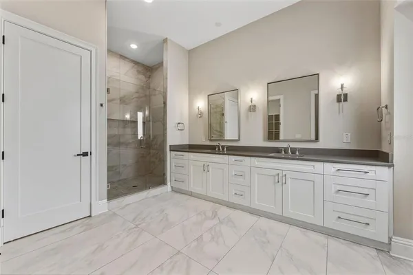 $25,000 | 481 West Davis Boulevard, Tampa, FL 33606