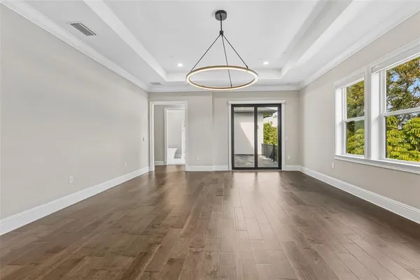 $25,000 | 481 West Davis Boulevard, Tampa, FL 33606