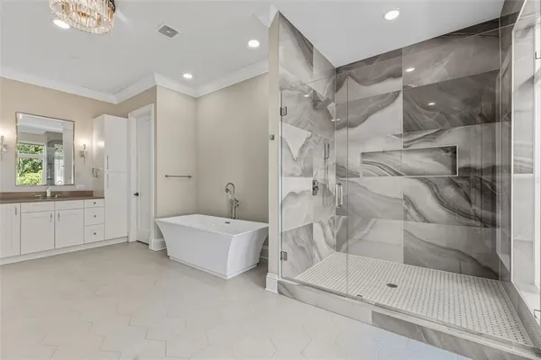 $25,000 | 481 West Davis Boulevard, Tampa, FL 33606