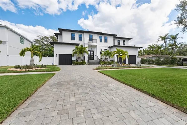 $25,000 | 481 West Davis Boulevard, Tampa, FL 33606