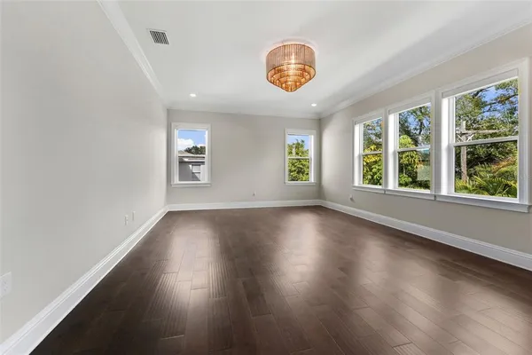 $25,000 | 481 West Davis Boulevard, Tampa, FL 33606