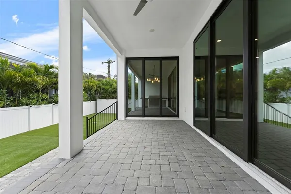 $25,000 | 481 West Davis Boulevard, Tampa, FL 33606