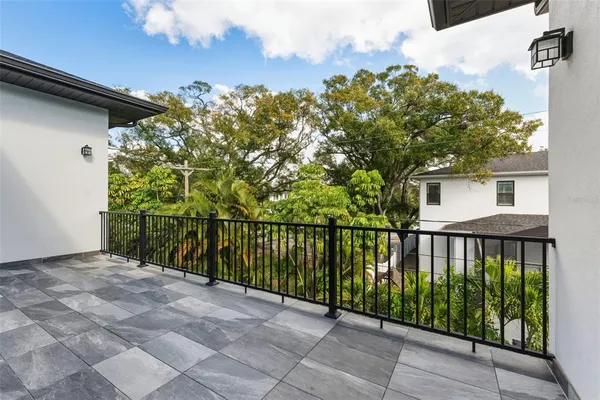 $25,000 | 481 West Davis Boulevard, Tampa, FL 33606