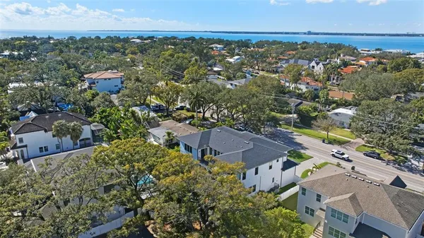 $25,000 | 481 West Davis Boulevard, Tampa, FL 33606