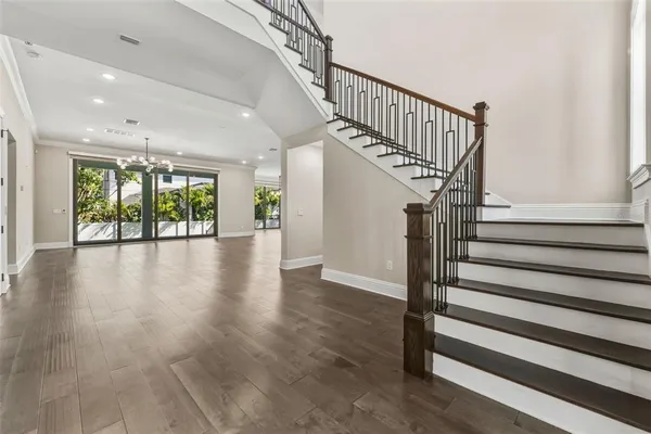 $25,000 | 481 West Davis Boulevard, Tampa, FL 33606