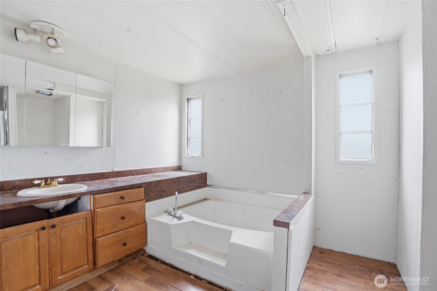 106 Wilford Road Silverlake, WA 98645 - Photo 20 of 32 a view of a kitchen with cabinets