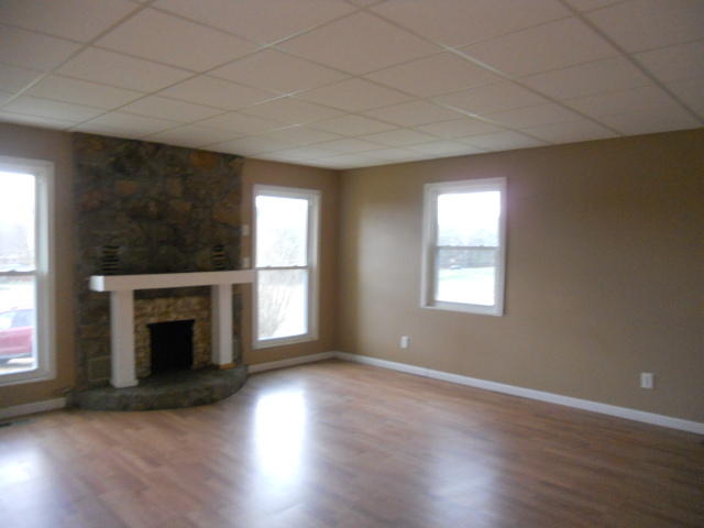 1749 Haggard Road Sevierville, TN 37876 - Photo 4 of 28 living room (1)