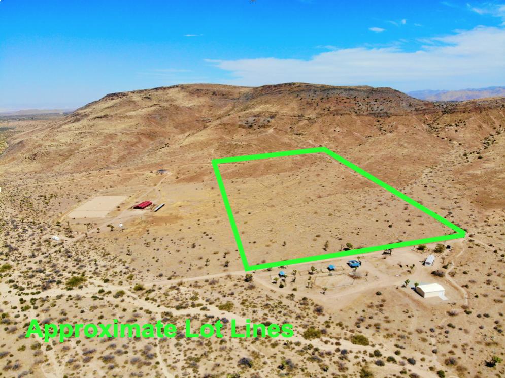 4058 Desert Moon Road Yucca Valley, CA 92284 - Photo 6 of 30 Screen Shot 2021-05-20 at 5.04.41 PM