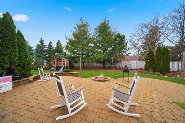 a view of a livingroom with storage & utility