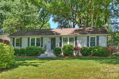 $675,000 | 2215 Shady View Drive, Charlotte, NC 28210