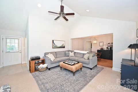 $675,000 | 2215 Shady View Drive, Charlotte, NC 28210
