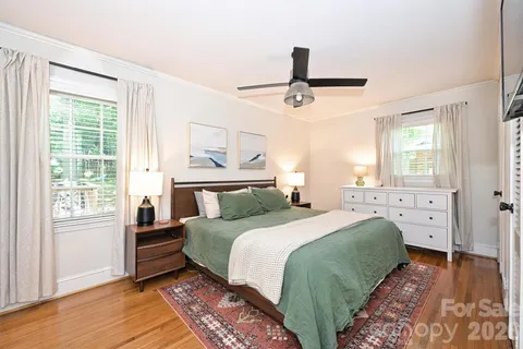 $675,000 | 2215 Shady View Drive, Charlotte, NC 28210