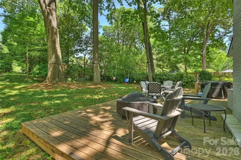 $675,000 | 2215 Shady View Drive, Charlotte, NC 28210