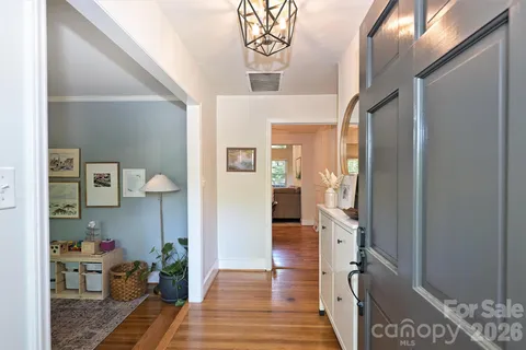 $675,000 | 2215 Shady View Drive, Charlotte, NC 28210
