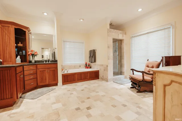 $724,999 | 10480 Waterford Place, Newburgh, IN 47630