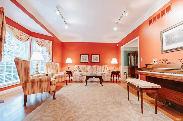 $724,999 | 10480 Waterford Place, Newburgh, IN 47630