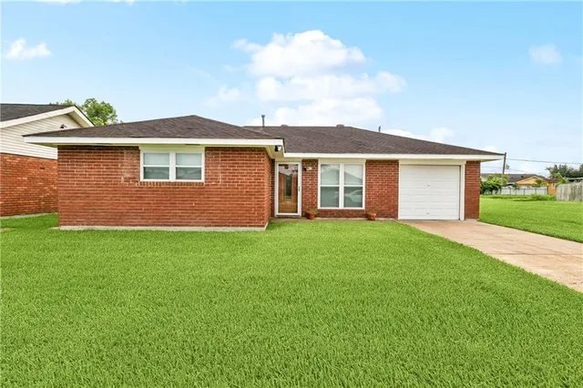 $175,000 | 3353 Bretagne Court, Marrero, LA 70072