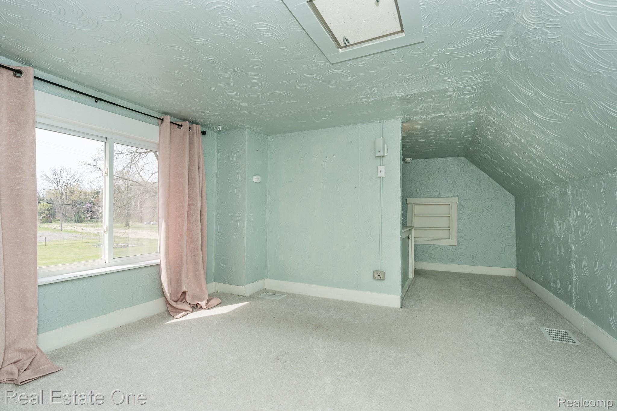 45445 Willis Road Belleville, MI 48111 - Photo 19 of 32 Willis MLS-W025.jpg