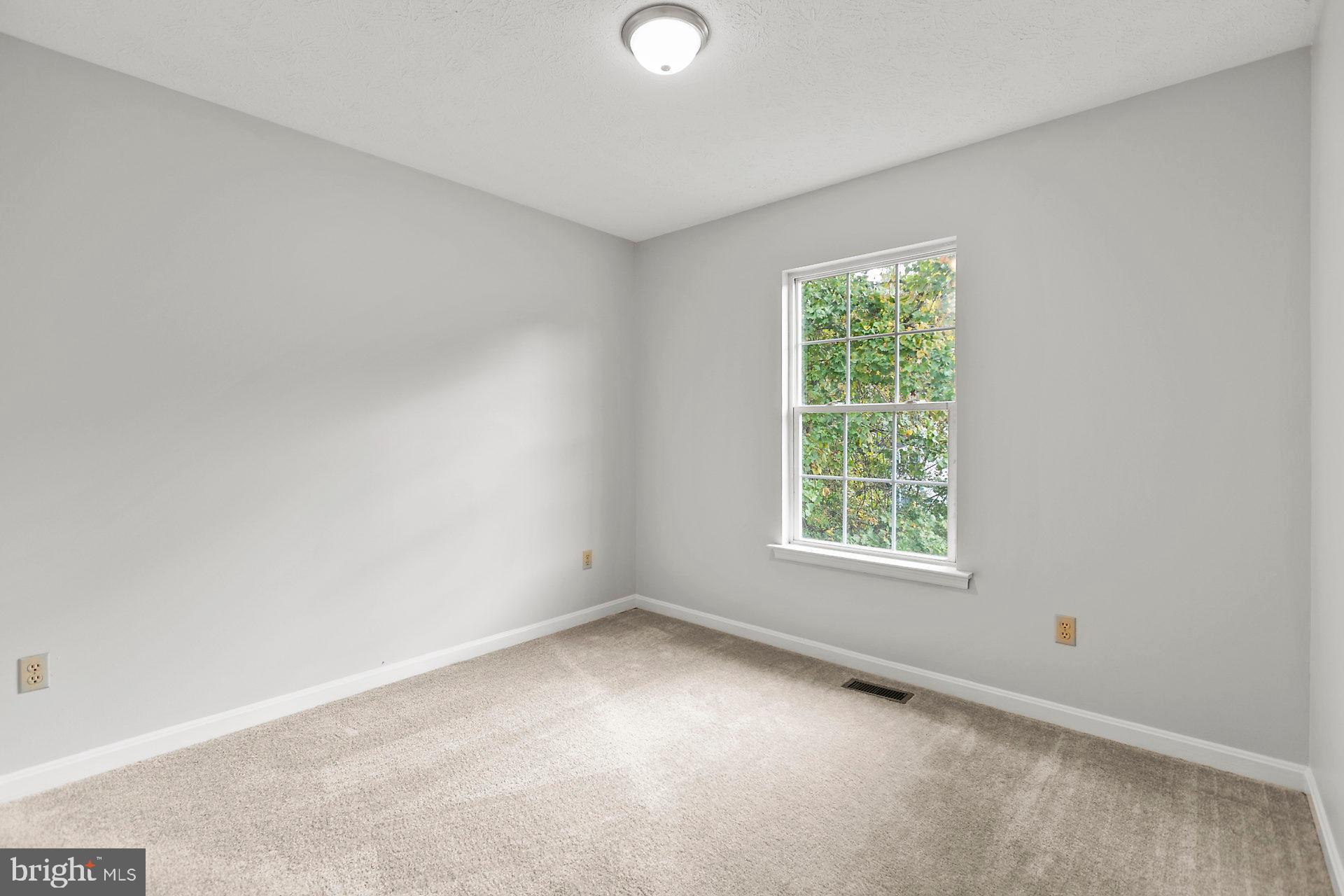 25725 Ricky Drive Hollywood, MD 20636 - Photo 12 of 25 Gallery Image 12
