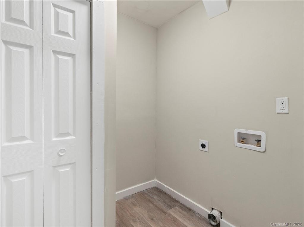 4152 Blenhein Road Charlotte, NC 28208 - Photo 19 of 34 a view of a room