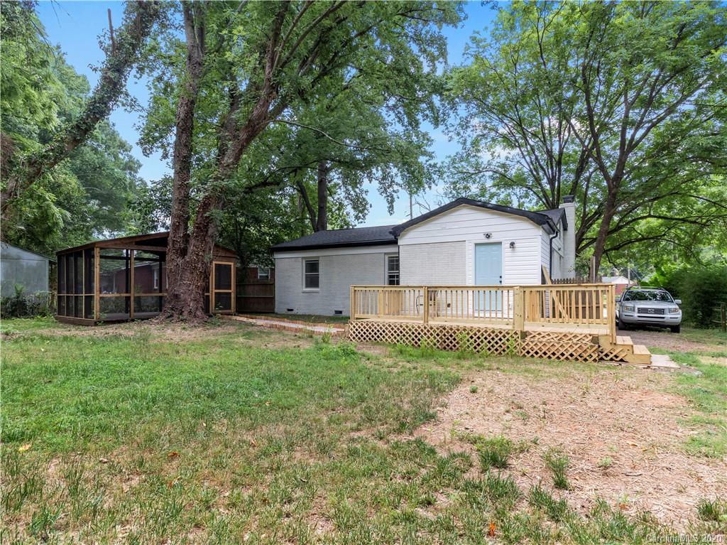 4152 Blenhein Road Charlotte, NC 28208 - Photo 4 of 34 a house view with a garden space