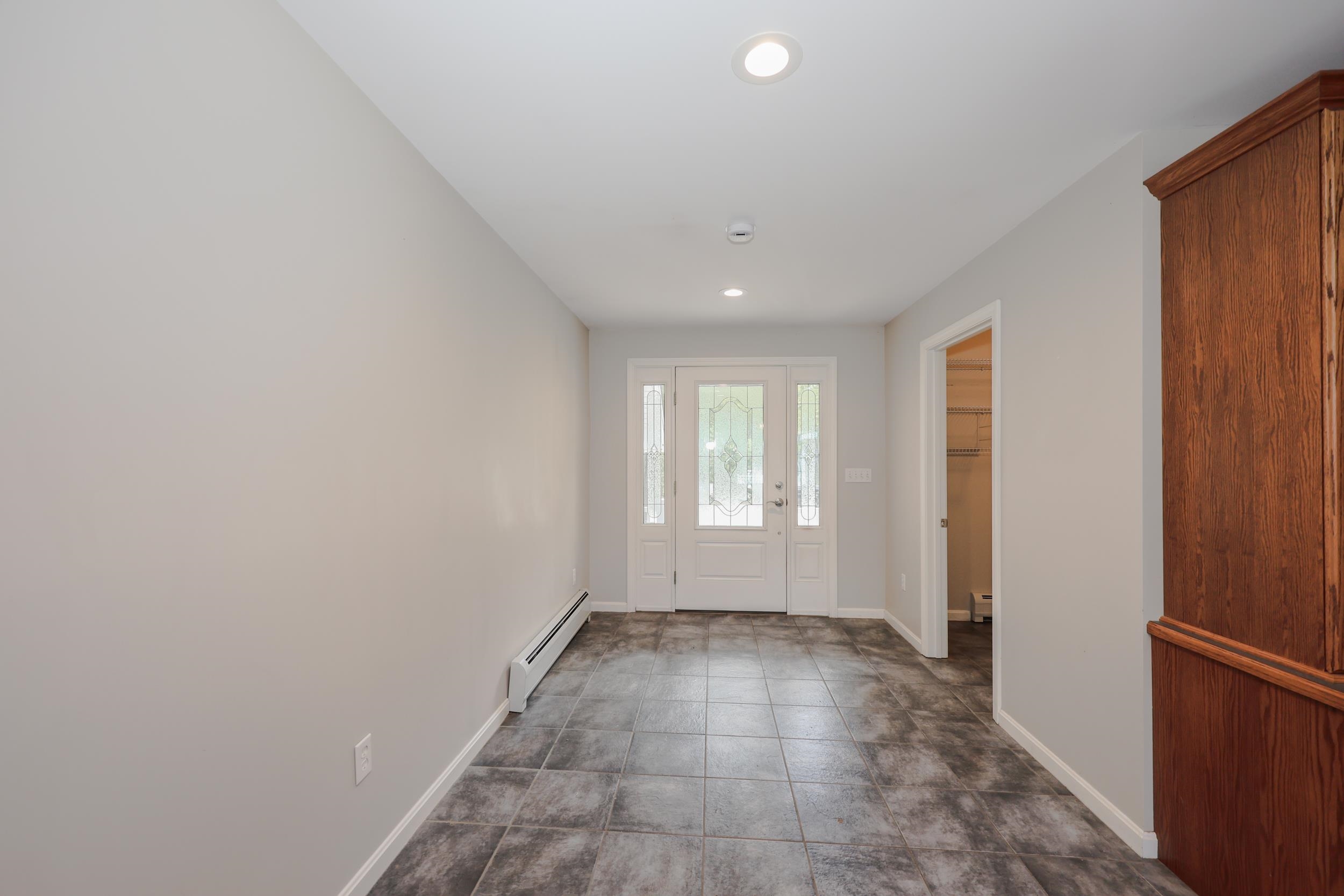 55 Holbrook Hill Road Bedford, NH 03110 - Photo 9 of 43