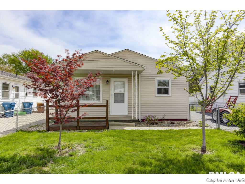 2116 Keys Avenue Springfield, IL 62702 - Photo 1 of 35