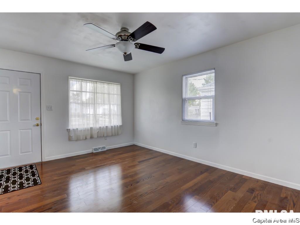 2116 Keys Avenue Springfield, IL 62702 - Photo 2 of 35
