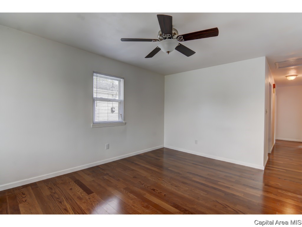 2116 Keys Avenue Springfield, IL 62702 - Photo 3 of 35