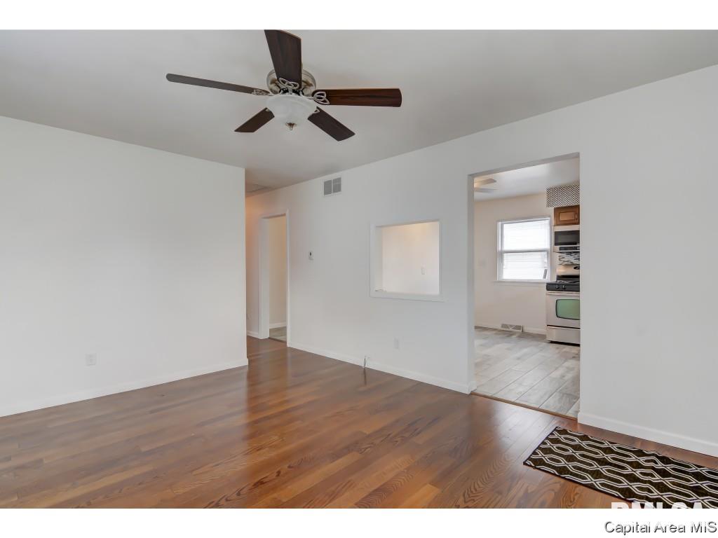 2116 Keys Avenue Springfield, IL 62702 - Photo 4 of 35
