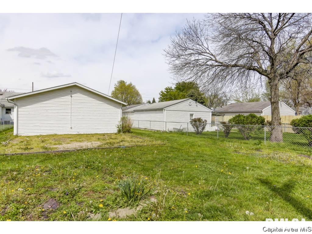 2116 Keys Avenue Springfield, IL 62702 - Photo 31 of 35