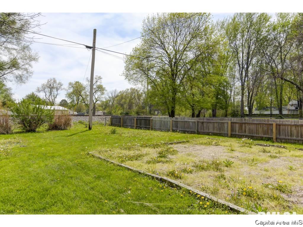 2116 Keys Avenue Springfield, IL 62702 - Photo 33 of 35