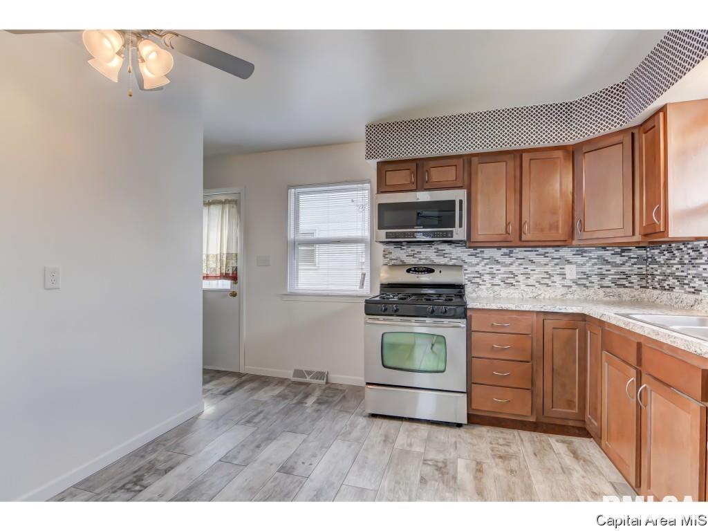 2116 Keys Avenue Springfield, IL 62702 - Photo 8 of 35