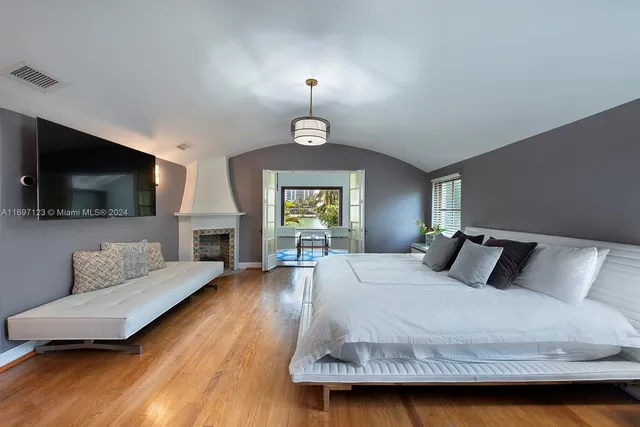 $69,000 | 4745 Pine Tree Drive, Miami Beach, FL 33140