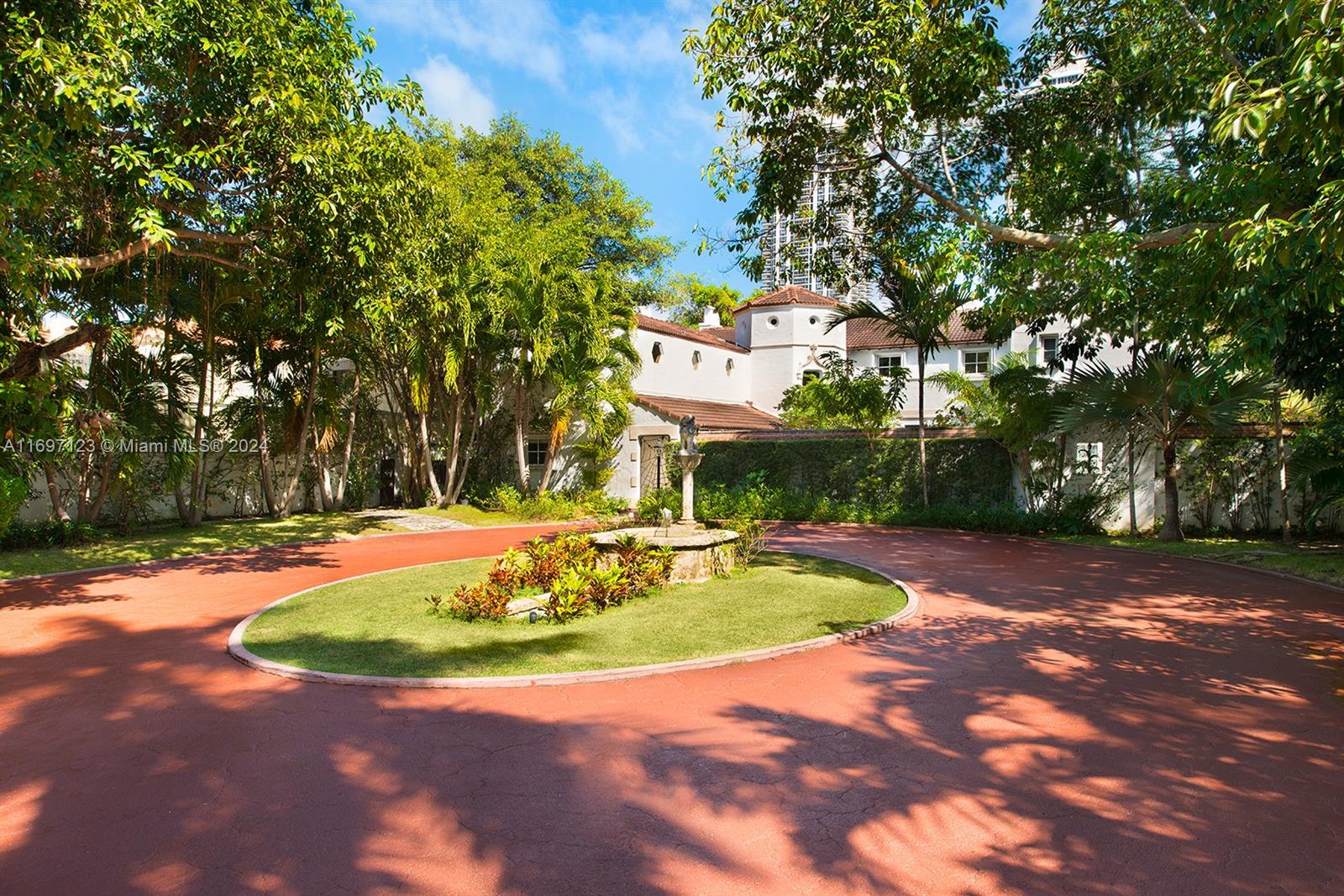 4745 Pine Tree Drive Miami Beach, FL 33140 - Photo 26 of 35