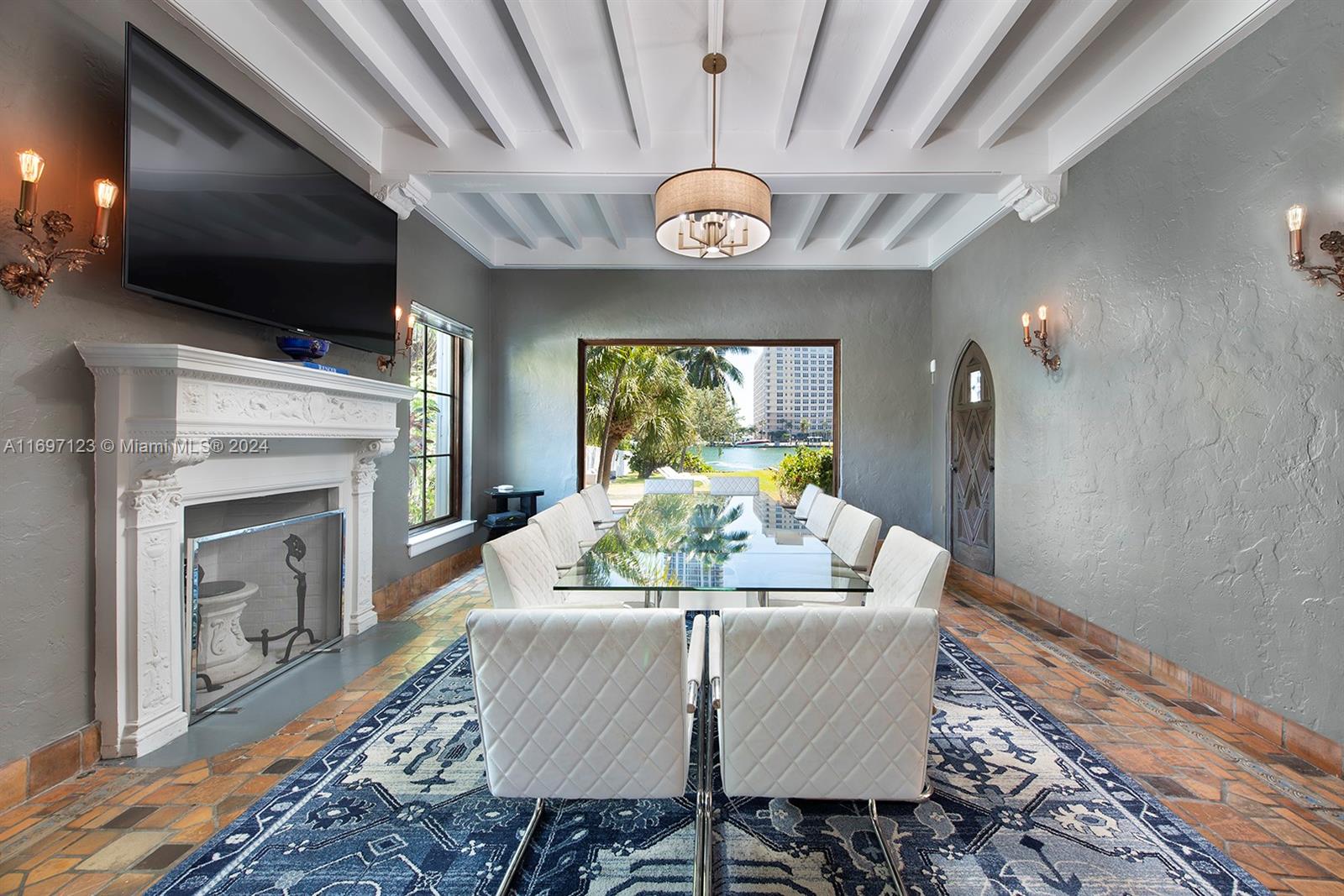 4745 Pine Tree Drive Miami Beach, FL 33140 - Photo 7 of 35