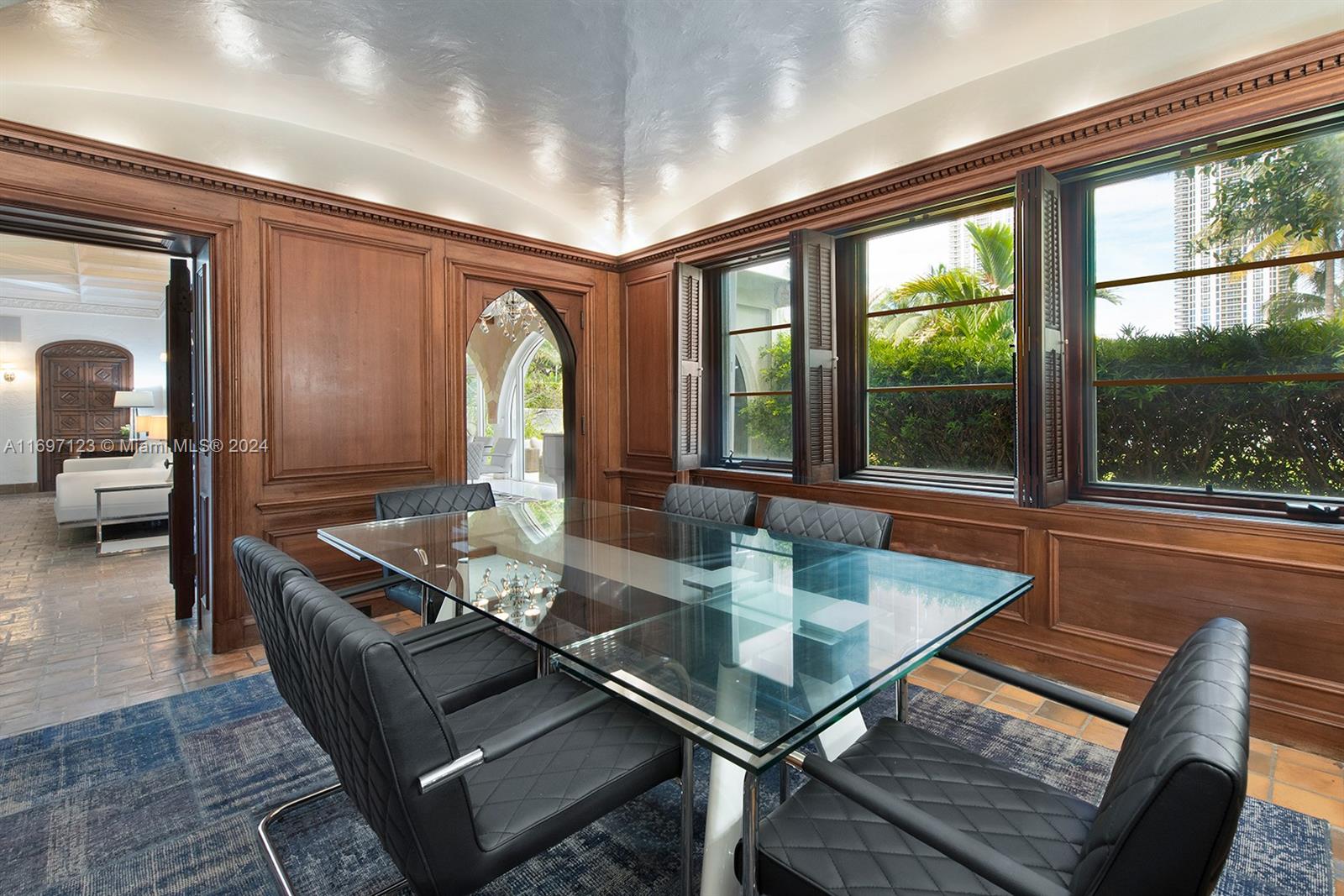 4745 Pine Tree Drive Miami Beach, FL 33140 - Photo 10 of 35