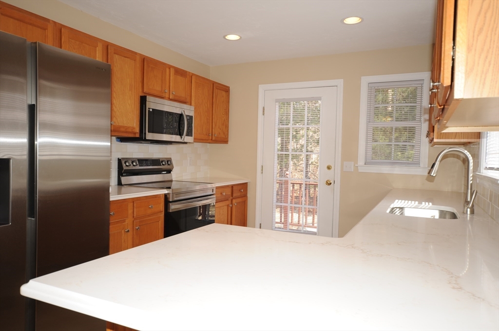 29 Carleton Street, Unit 29 Wareham, MA 02558 - Photo 13 of 39