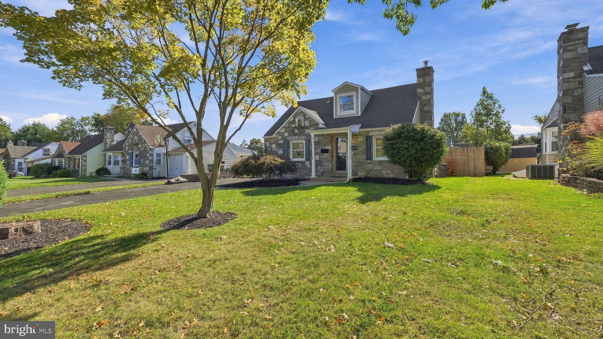 404 Exton Road Hatboro, PA 19040 - Photo 2 of 37 Front of Home