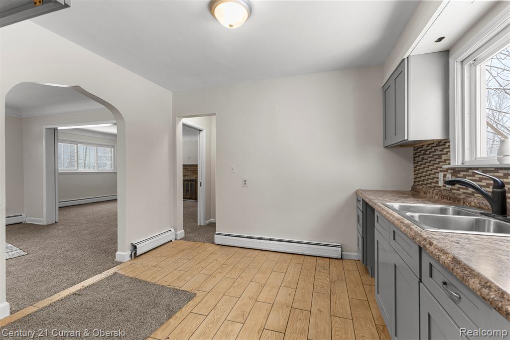 19497 Inkster Road Romulus, MI 48174 - Photo 14 of 37