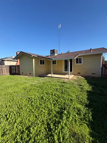 $339,500 | 725 Sycamore Avenue, Gustine, CA 95322