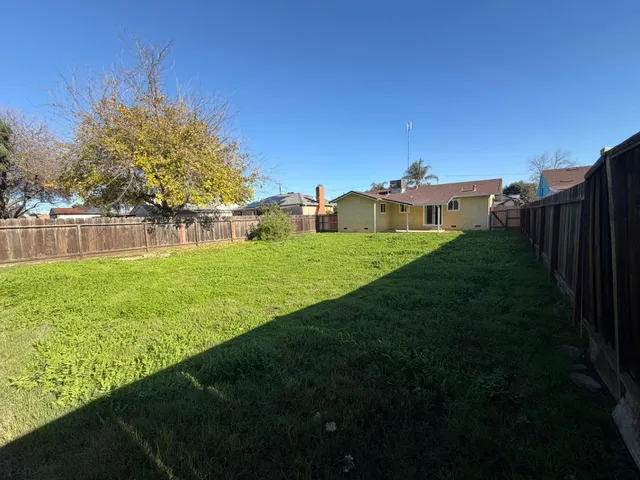 $339,500 | 725 Sycamore Avenue, Gustine, CA 95322
