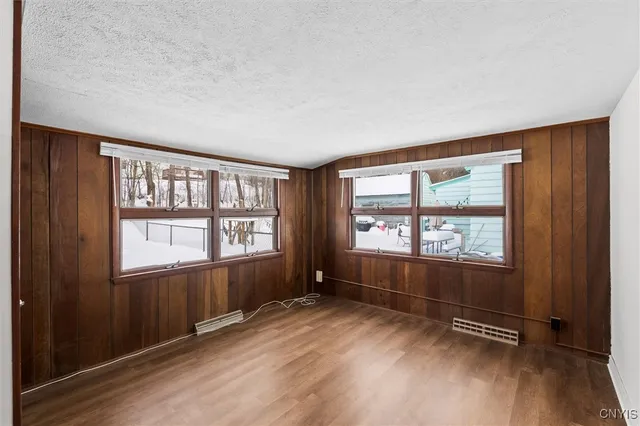 $250,000 | 209 Westfall Drive, Geddes, NY 13219