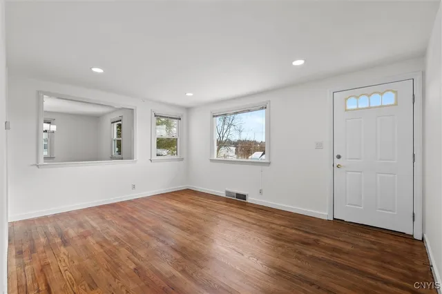 $250,000 | 209 Westfall Drive, Geddes, NY 13219