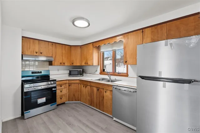 $250,000 | 209 Westfall Drive, Geddes, NY 13219